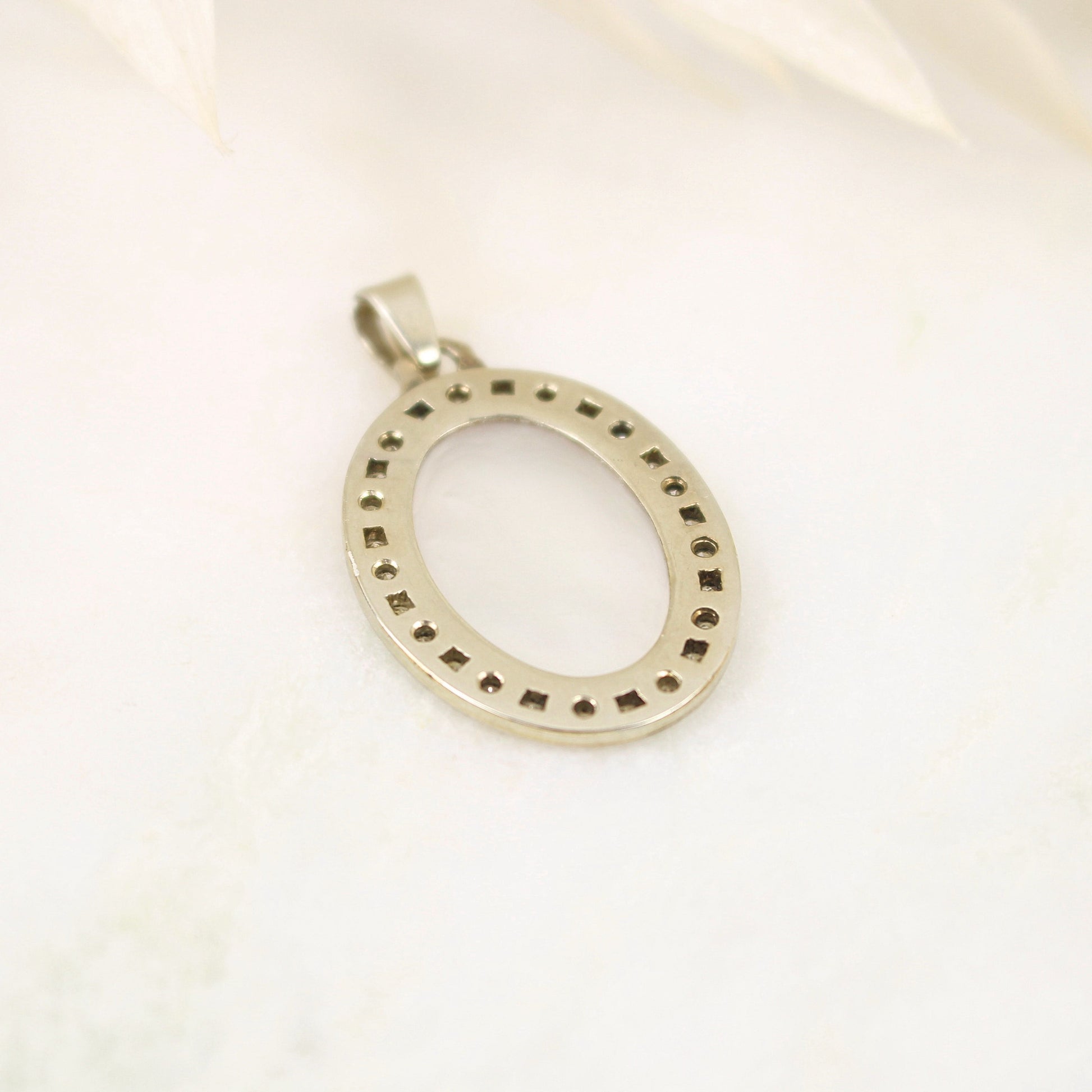 pendentif nacre vierge Marie